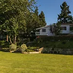 Torrinheira ~ Family Pool And Woods Villa Travanca (Porto)
