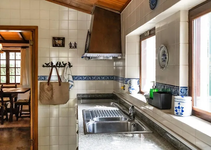 Torrinheira ~ Family Pool And Woods Villa