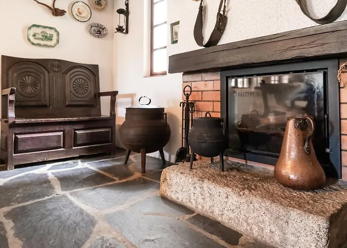 Torrinheira ~ Family Pool And Woods Travanca (Porto)