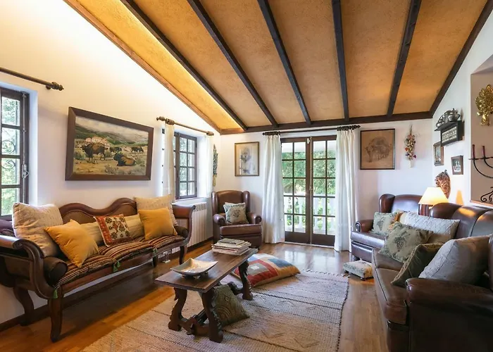 Villa Torrinheira ~ Family Pool And Woods Travanca (Porto)