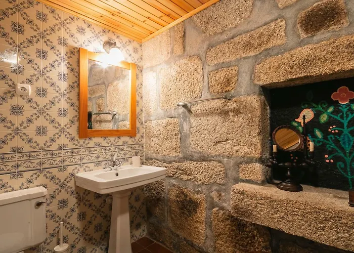 Villa Torrinheira ~ Family Pool And Woods